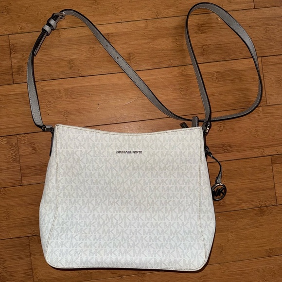 Michael Kors Handbags - Michael Kors Cream Crossbody Bag
